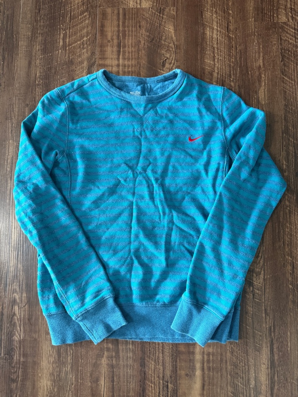 Nike Turquoise and Heather Blue Crewneck Sweater with Red Swoosh Size Large
